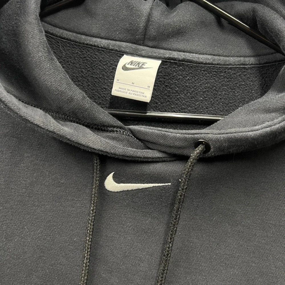 Nike Center Swoosh Hoodie Mens Medium Black Fleece Pullover Sweatshirt 2072